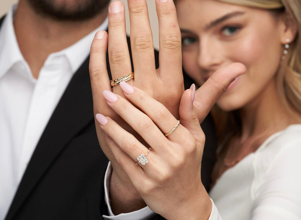 Global Glitters: Engagement Ring Traditions Worldwide