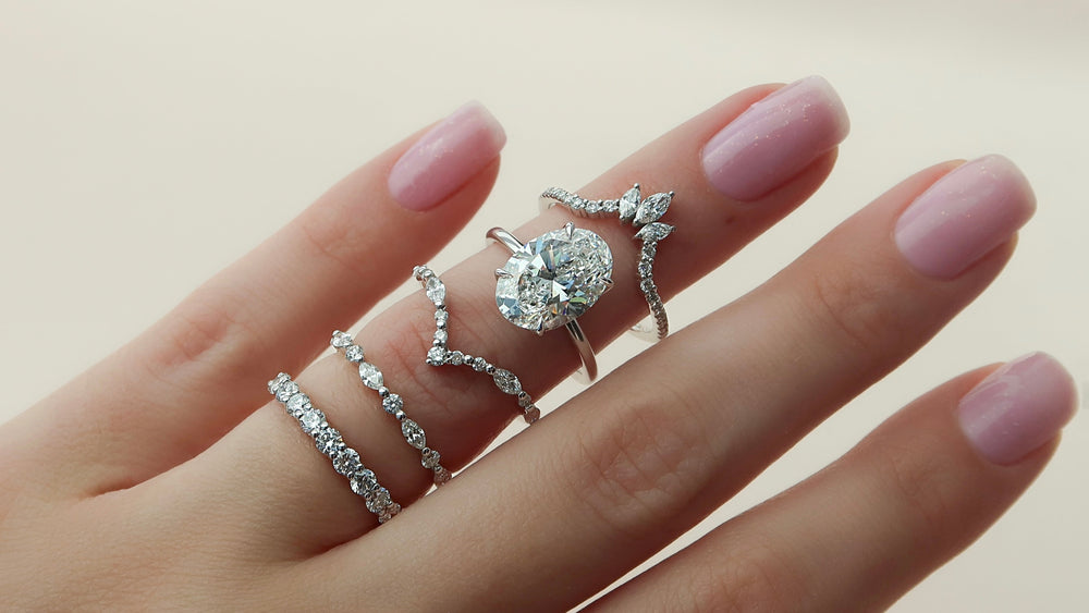 Can You Wear a Pave Wedding Band With a Plain Engagement Ring?