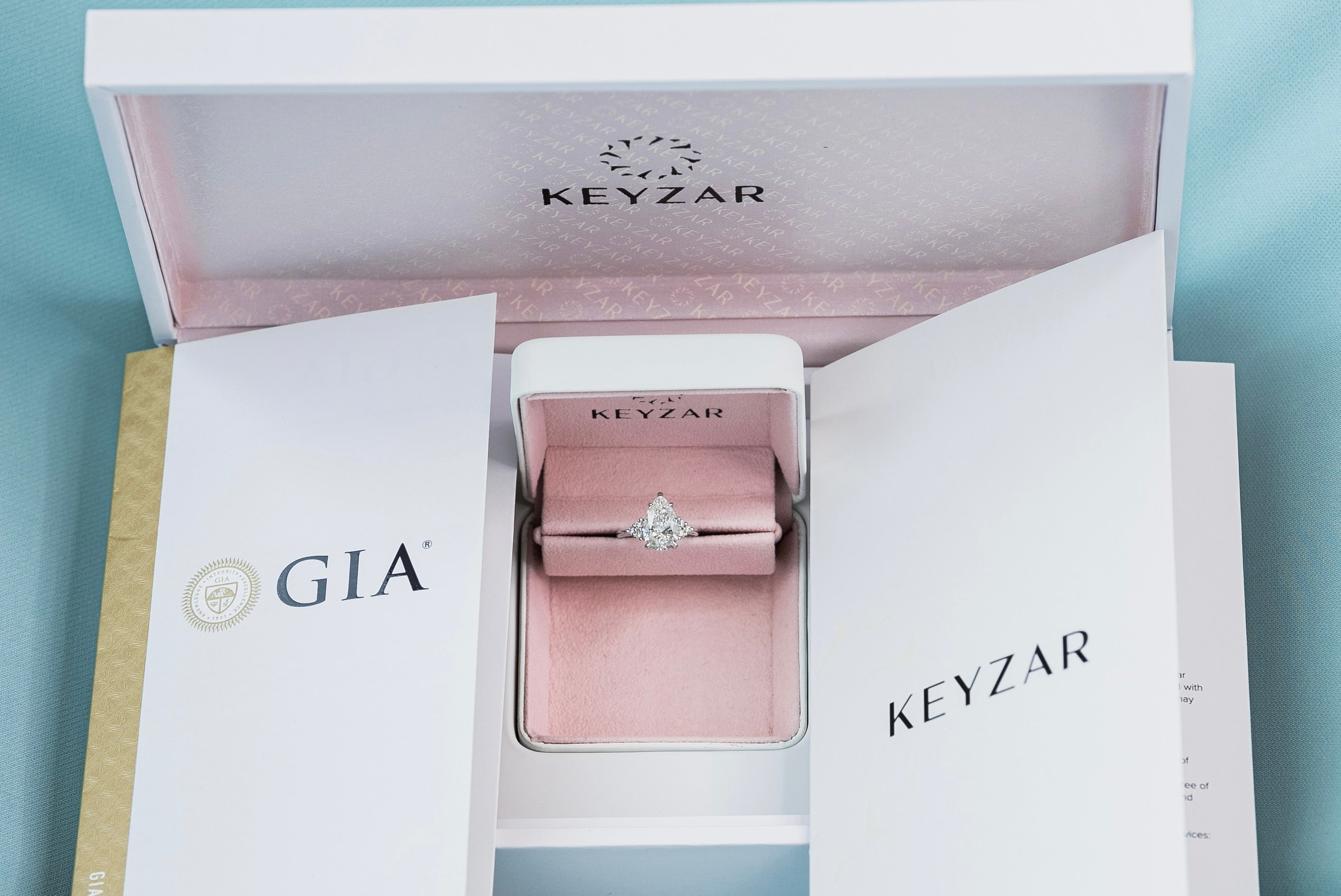 GIA vs IGI: Understanding the Differences in Diamond Grading