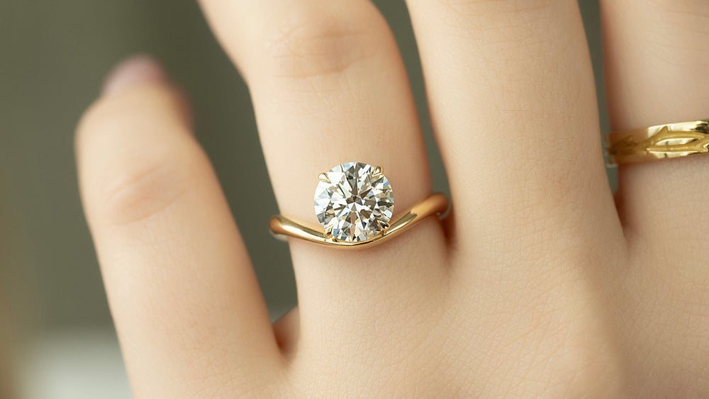 Curved & Captivating: Scarlett Johansson's Curved Engagement Ring Takes the Spotlight