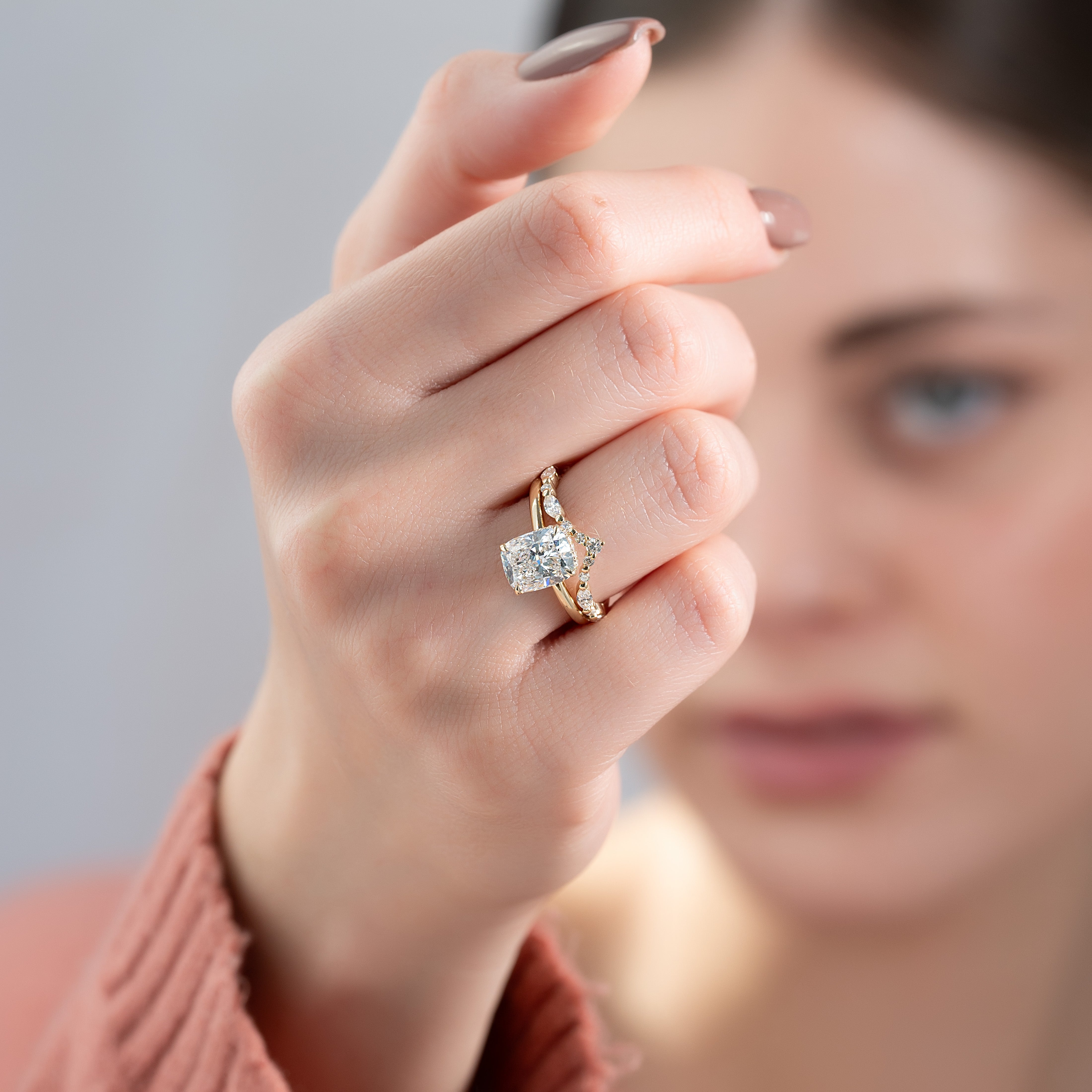The Ultimate Guide to Buying an Engagement Ring She’ll Love