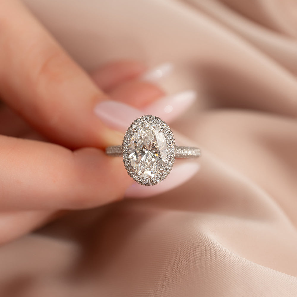 Halo Engagement Rings: Why You Might (NOT) Want to Avoid Them