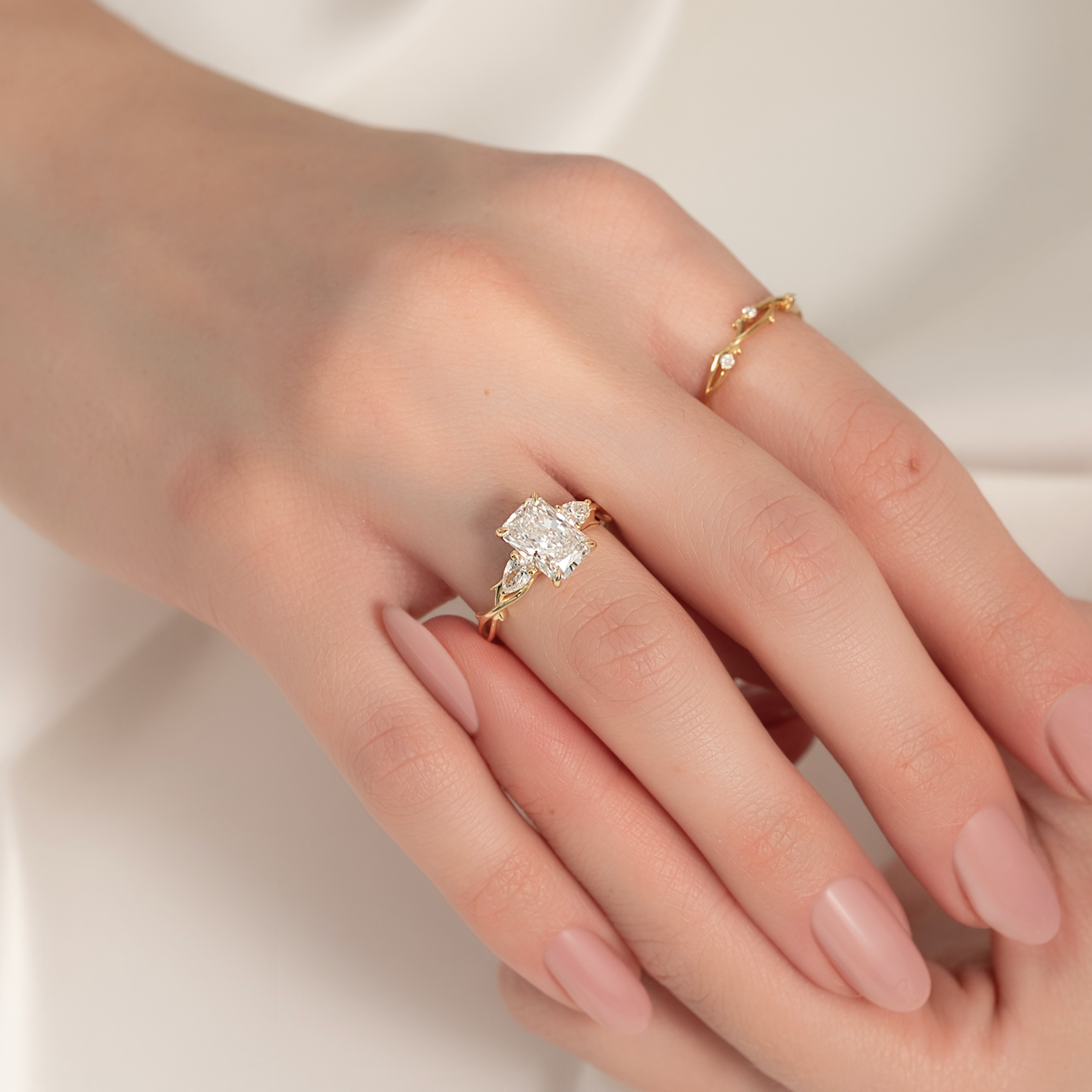 Proposing on Thanksgiving? Do It With These Engagement Rings!