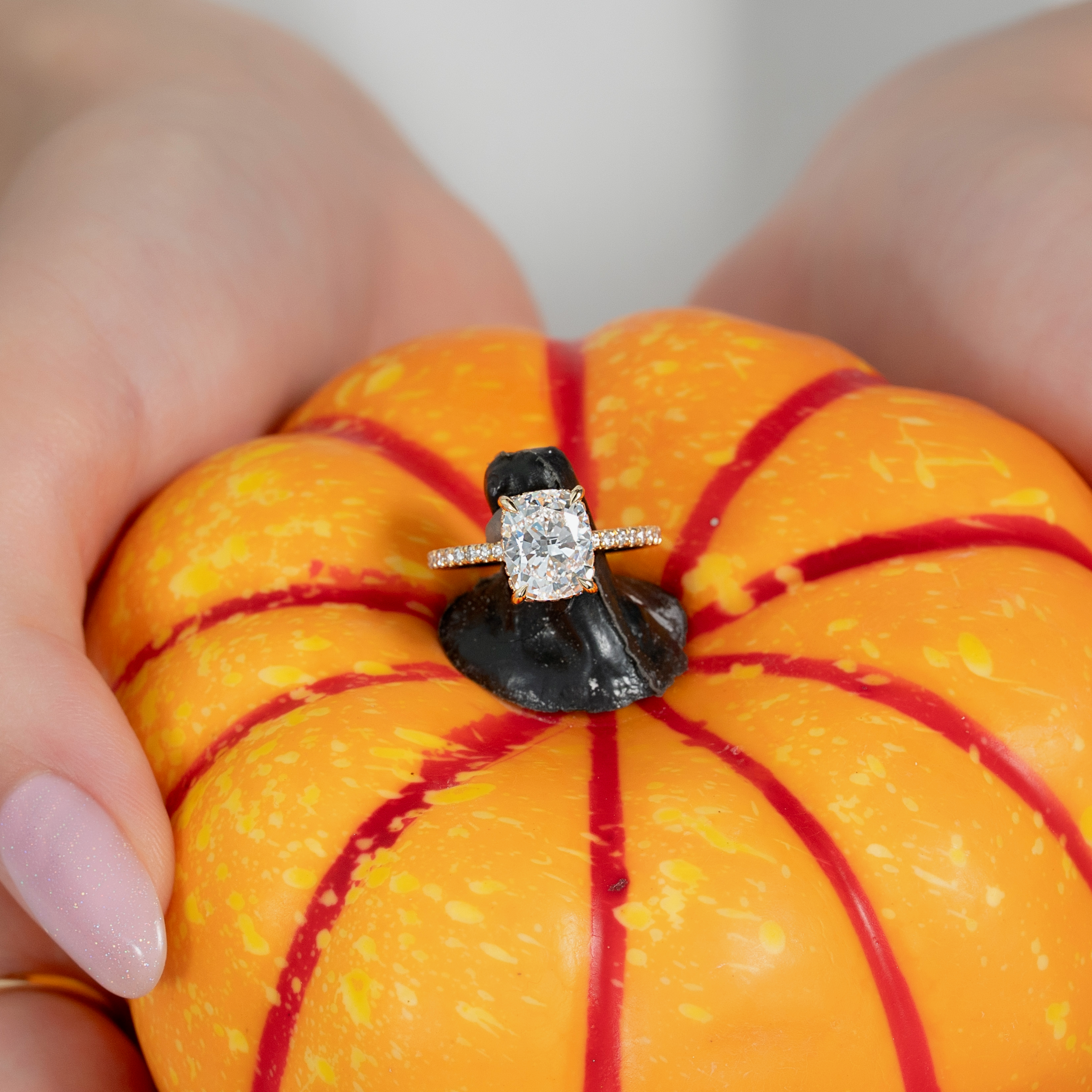 5 Halloween Proposal Ideas for a Spooktacular Engagement