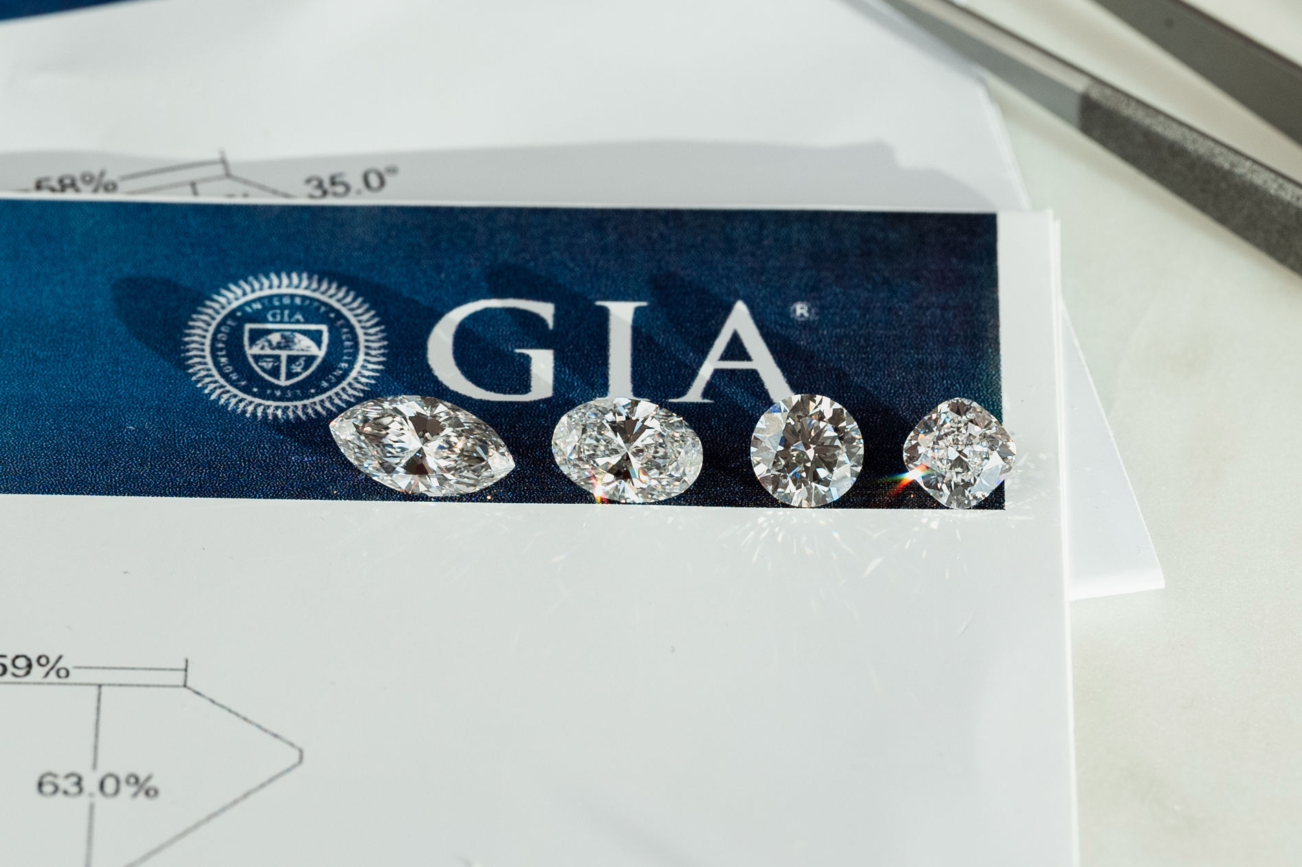 Round Brilliant vs. Fancy Shape Diamonds: Sparkle, Size, Price & How to Choose