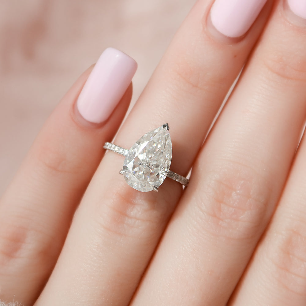 Does Moissanite Get Cloudy? (Jewellery Experts Expose the Truth)
