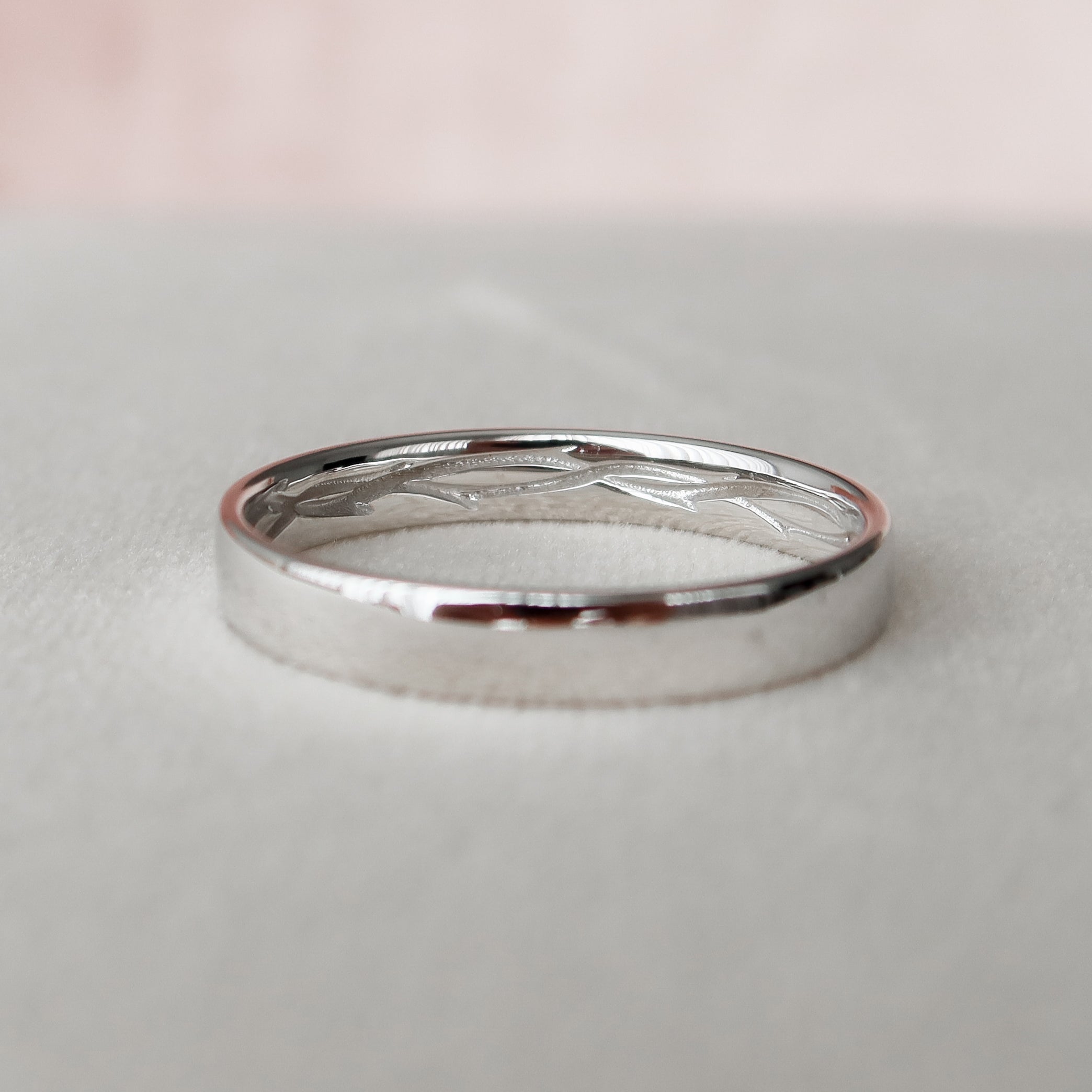 Do Men’s Wedding Bands Have To Be Simple?
