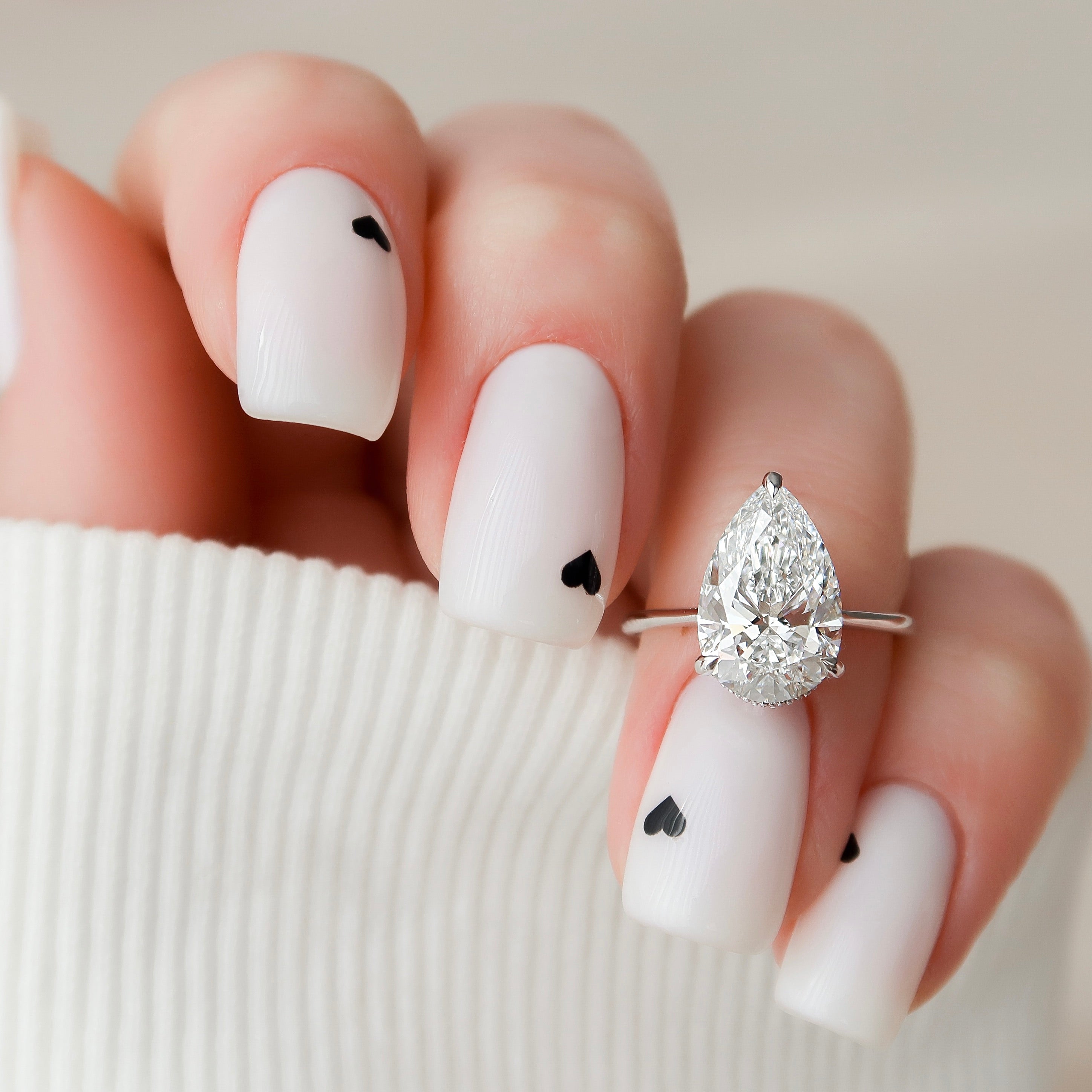 Pear Cut Diamond Size (Chart, Dimensions, On Hand)