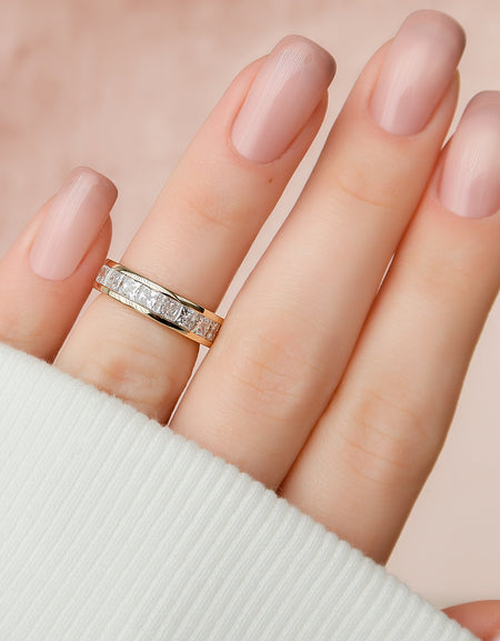 2.5ct Princess Channel Eternity YG Model