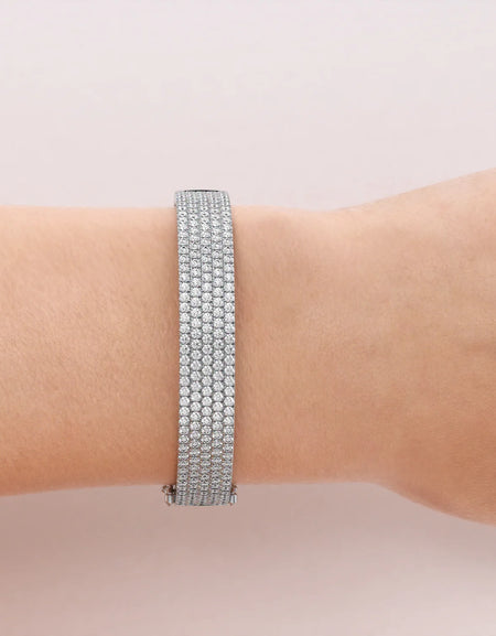 14k White Gold 5.325Tcw 5 Row Pave Angel, Round 18k White Gold 5.325Tcw 5 Row Pave Angel, Round