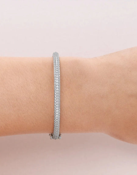 14k White Gold 2.52Tcw 3 Row Bombe Naomi, Round 18k White Gold 2.52Tcw 3 Row Bombe Naomi, Round