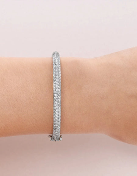 14k White Gold 3.955Tcw 3 Row Bombe Naomi, Round 18k White Gold 3.955Tcw 3 Row Bombe Naomi, Round