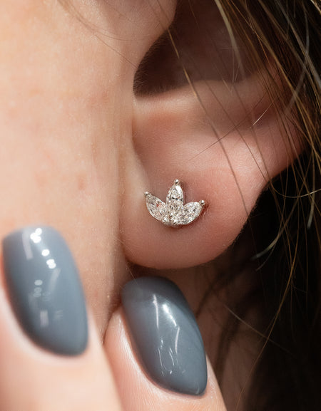 Three Stone Studs WG Model