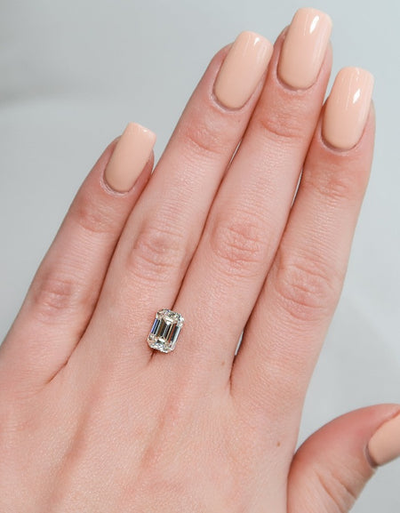 2.5Ct Emerald Keyzar Moissanite