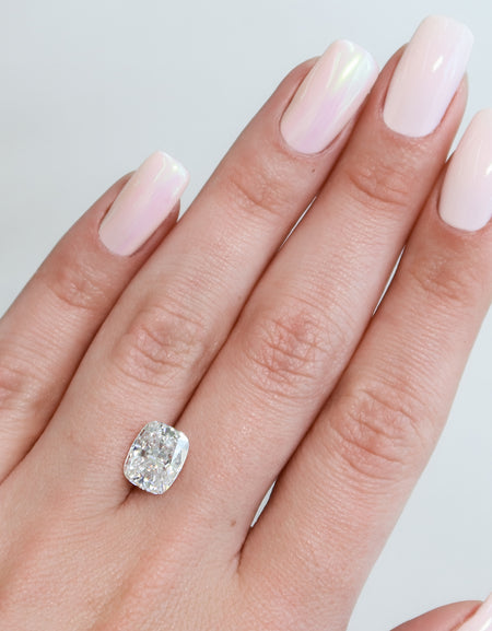 4Ct Elongated Cushion Keyzar Moissanite