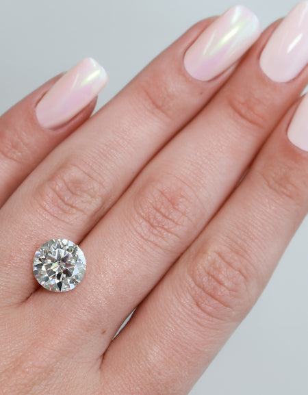 4Ct Round Keyzar Moissanite